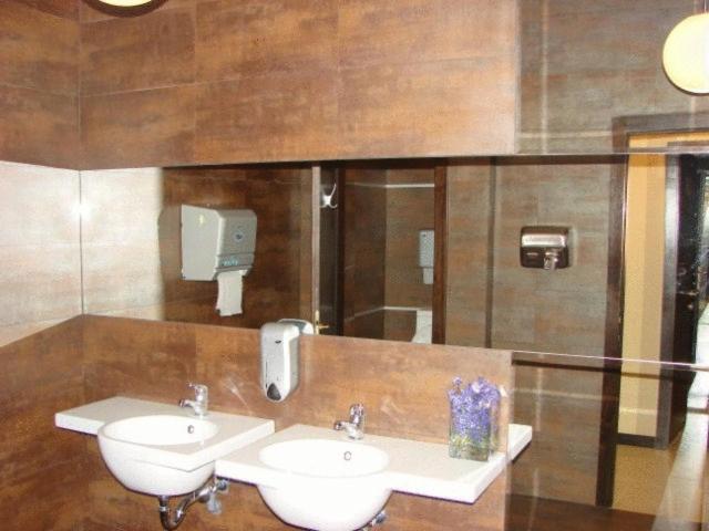 Griff Hotel Zalău Екстериор снимка